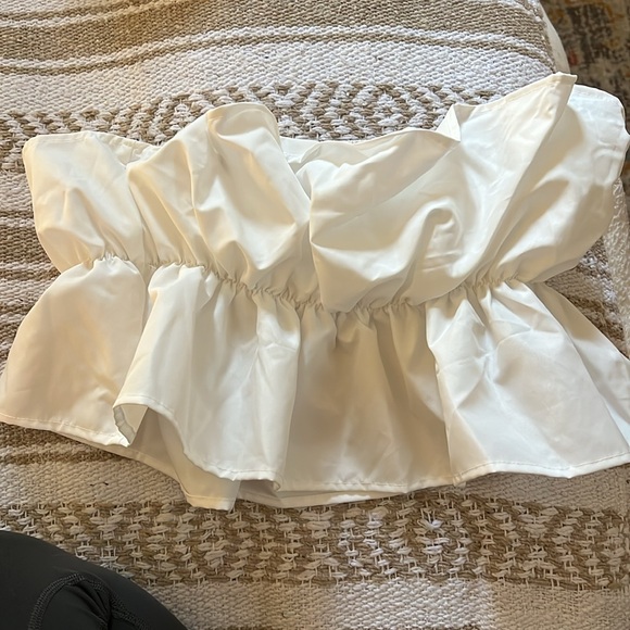 Ruffled tube top - Picture 3 of 4